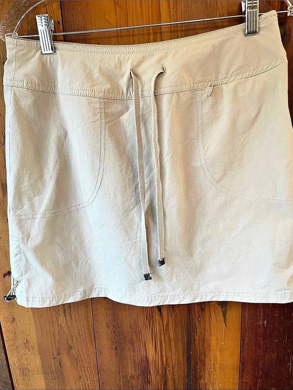 Green tea women’s skorts